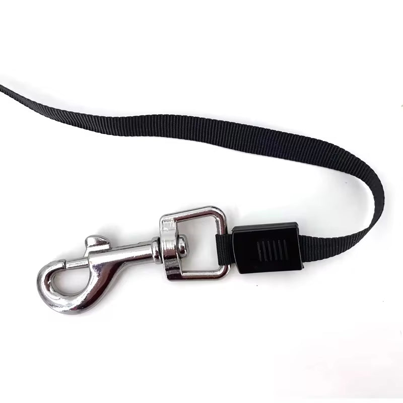 **Retractable Dog Leash – Flexible & Durable for All Dog Sizes!**  